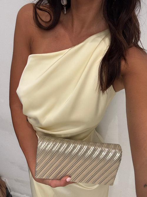 Pochette pieghe oblique raso