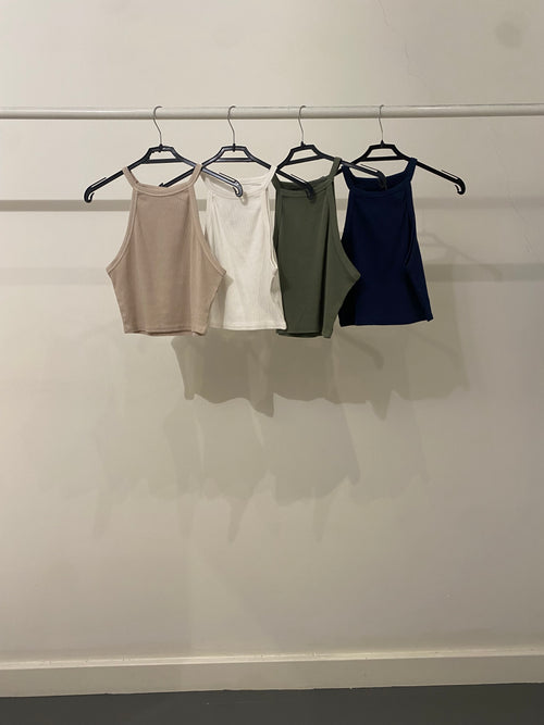 Canotta crop scollo americano