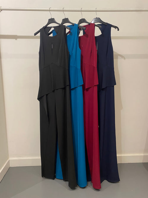 Tuta elegante girocollo con volant