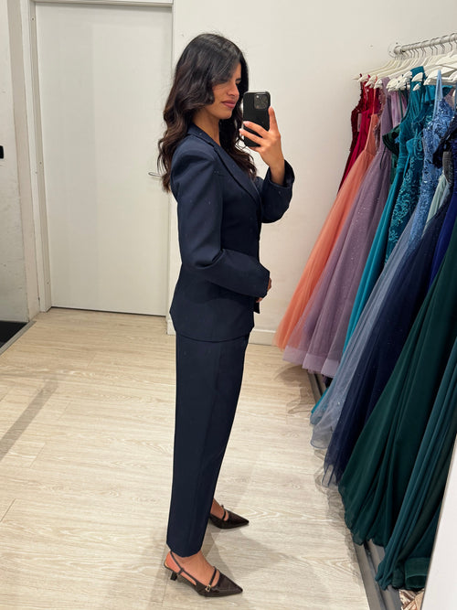 Completo giacca mono bottone e pantalone sigaretta