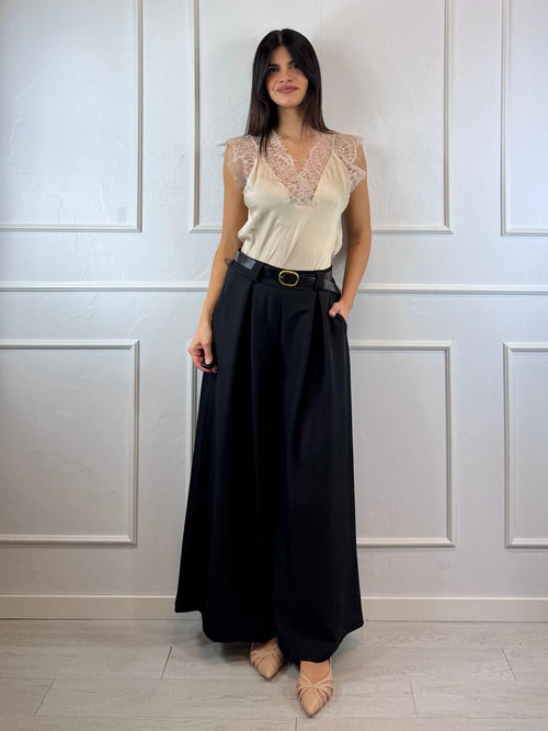 Pantalone palazzo con pence vita arricciata