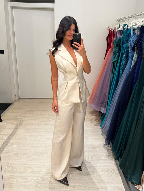 Completo gessato con gilet
