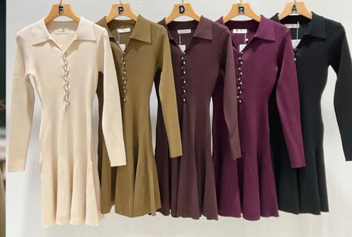 Minidress in maglia bottoncini metallici